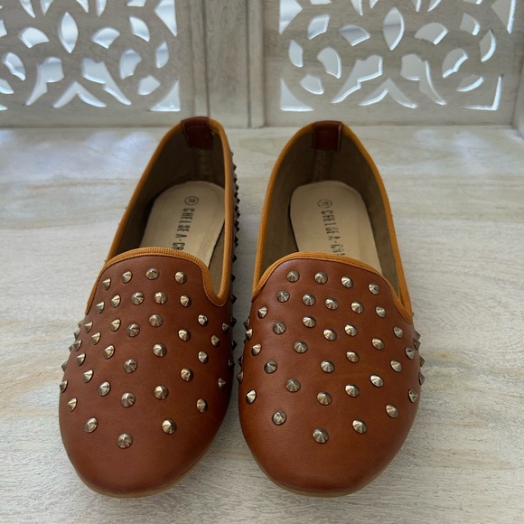Chelsea Crew Women’s Stallion Brown Tan Studded Flats Loafers 39 - Picture 2 of 9